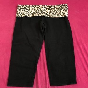 Victorias Secret PINK Capri yoga leggings